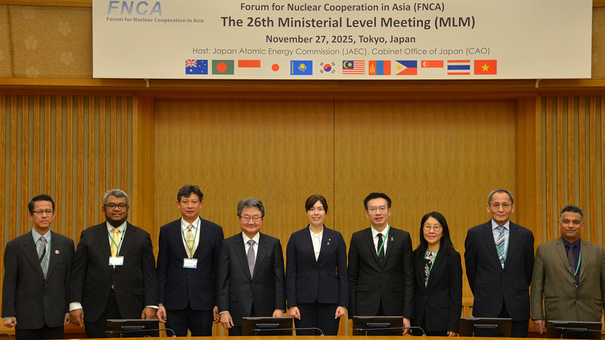 ��Q����